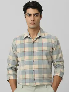 Mufti Men Spread Collar Checked Cotton Slim Fit Casual Shirt