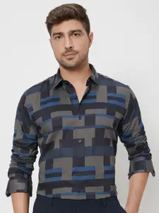 Mufti Men Spread Collar Abstract Printed Cotton Slim Fit Casual Shirt