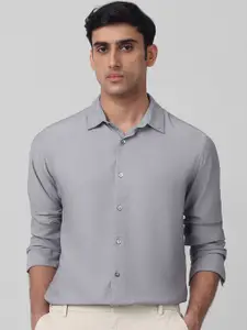 Mufti Men Spread Collar Solid Slim Fit Casual Shirt