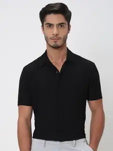 Mufti Men Spread Collar Solid Slim Fit Casual Shirt