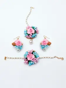 Daizy Flower Girls Maang Tikka, Earings & Bracelet