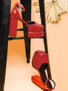 THE WHITE POLE Women Ankle Loop Platform Heel Sandals