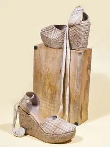 THE WHITE POLE Embroidered Wedge Heel Sandals