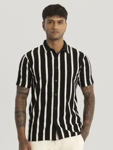 Snitch Men Smart Slim Fit Opaque Striped Casual Shirt