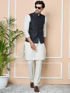 See Designs Men Regular Kurta with Pyjamas