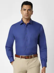 Van Heusen Men Spread Collar Solid Cotton Slim Fit Formal Shirt