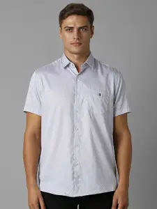 Louis Philippe Sport Men Spread Collar Micro Ditsy Printed Cotton Slim Fit Casual Shirt