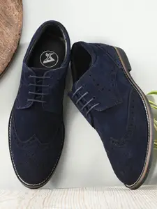 Auserio Men Textured Brogues Formal Shoes