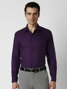 Van Heusen Men Spread Collar Solid Cotton Slim Fit Formal Shirt
