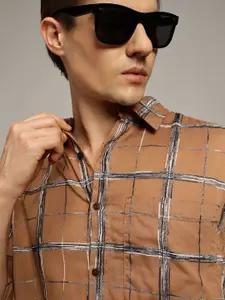 The Roadster Lifestyle Co. Men Premium Windowpane Checked Cotton Oversized Casual Shirt