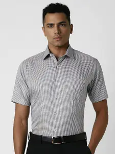 Van Heusen Men Spread Collar Micro Checked Cotton Slim Fit Formal Shirt