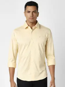 Van Heusen Sport Men Spread Collar Floral Printed Cotton Slim Fit Casual Shirt