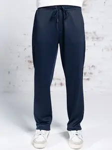 EDRIO Men Solid Mid Rise Regular Fit Track Pant