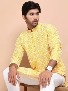 Anouk Men Floral Embroidered Regular Chikankari Kurta with Pyjamas