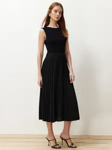 Trendyol Fit & Flare Midi Dress