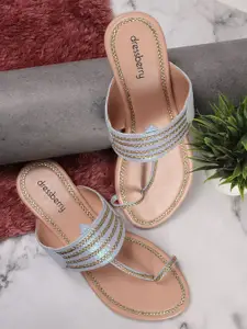 DressBerry Women Embellished Ethnic One Toe Flats