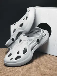 HRX by Hrithik Roshan Men Rubber Clogs