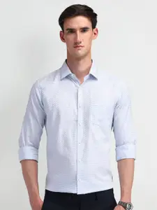 Arrow Men Modern Slim Fit Opaque Formal Shirt