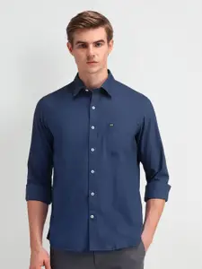 Arrow Sport Men Modern Slim Fit Opaque Casual Shirt