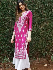GoSriKi Women Embroidered Chikankari Kurta