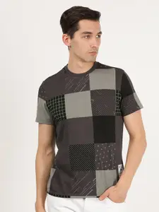 Wrangler Men Round Neck Checked Cotton T-shirt