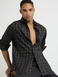 Tommy Hilfiger Men Tartan Checks Opaque Checked Casual Shirt
