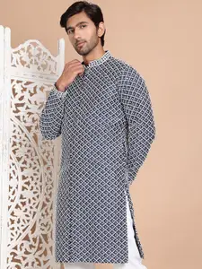 Jompers Men Geometric Embroidered Sequinned Kurta
