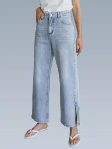 Kotty Women Straight Fit Clean Look Stretchable Jeans