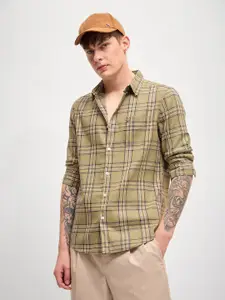 THE BEAR HOUSE Men Button-Down Collar Checked Cotton Slim Fit Casual Shirt