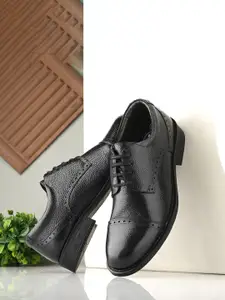 Auserio Men Textured Round Toe Leather Formal Derbys