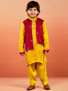 VASTRAMAY Boys Floral Embroidered Regular Thread Work Kurta With Pyjama