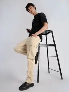 The Roadster Lifestyle Co Men Mid-Rise Straight Fit Cargo Cotton Trouser