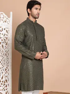 Jompers Men Geometric Embroidered Sequinned Kurta