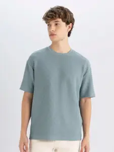 DeFacto Men Round Neck Drop-Shoulder Sleeves T-shirt