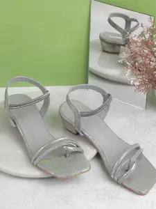 Mochi Mid-Top Sandals Heels