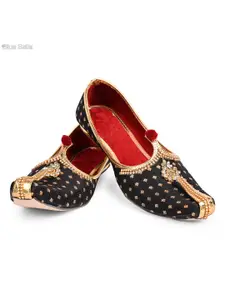 ROYAL KHWAAB Men Printed Round Toe Fashion