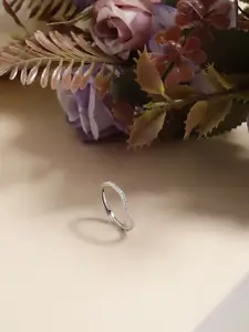 DIAVO 925 Sterling Silver Rhodium-Plated Cubic Zirconia Studded Finger Ring