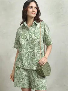 Tokyo Talkies Green Floral Printed Pure Cotton Shirt & Shorts