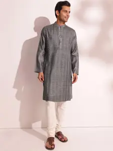 Fabindia Slim Fit Mandarin Collar Pintucks Straight Kurta