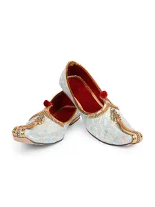 ROYAL KHWAAB Men Printed Round Toe Fashion