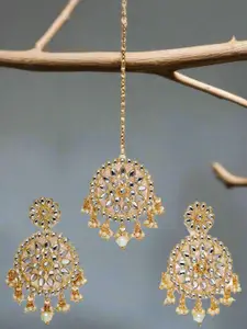 Jazz and Sizzle Gold Plated Kundan Circular Chandbalis Earrings with Manngtikka
