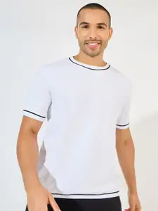 Styli Men Solid Regular Fit Piping Detail Interlock T-Shirt