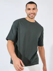 Styli Men Solid Cotton Rich Oversized T-Shirt