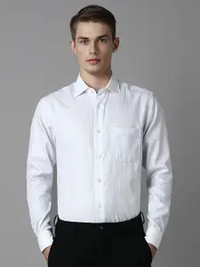 Louis Philippe Men Classic Spread Collar Vertical Striped Cotton Formal Shirt