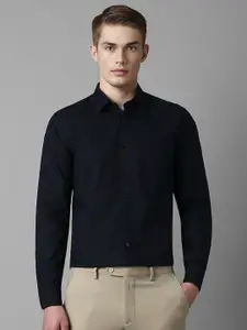 Louis Philippe Men Spread Collar Solid Cotton Slim Fit Formal Shirt