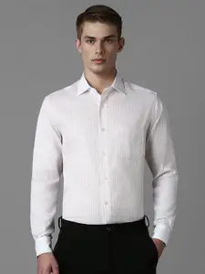 Louis Philippe Men Classic Spread Collar Vertical Striped Cotton Formal Shirt