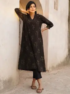 JAYPORE Floral Printed Panelled A-Line Kurta