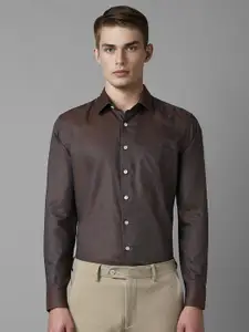 Louis Philippe Men Spread Collar Solid Cotton Slim Fit Formal Shirt