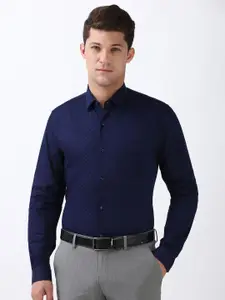 Peter England Men Spread Collar Geometric Printed Cotton Slim Fit Formal Shirt