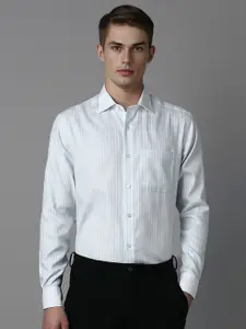 Louis Philippe Men Classic Spread Collar Vertical Striped Cotton Formal Shirt